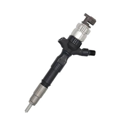 China Fuel Injection System Diesel Injector 23670-30050 2KD-FTV for sale