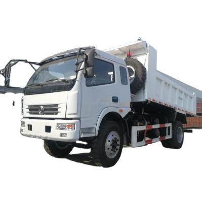 中国 Dongfeng 4x2 Mini Dump Truck 4 - 6L 販売のため