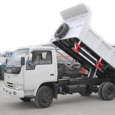 China Cheaper Dongfeng Light Tipper Truck Dumper < 4L for sale