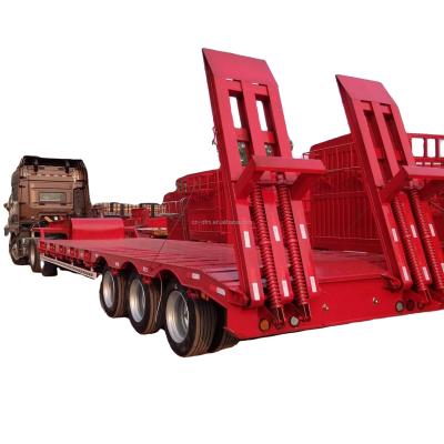 China Flat Bed Truck Trailer Low Bed Semi Trailer For Heavy Duty Truck With Good Price for sale