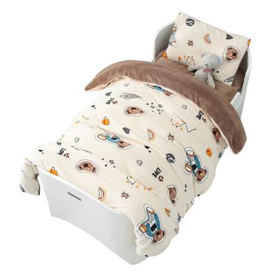 China Anti-Static Baby Crib Bedding Hutch Bed Sheets Comforter Set for sale