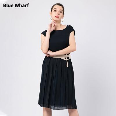 China New 2022 Summer Anti-static Korean Women's Factory Design Black Midi Dress Solid Pleated Casual Dress for sale