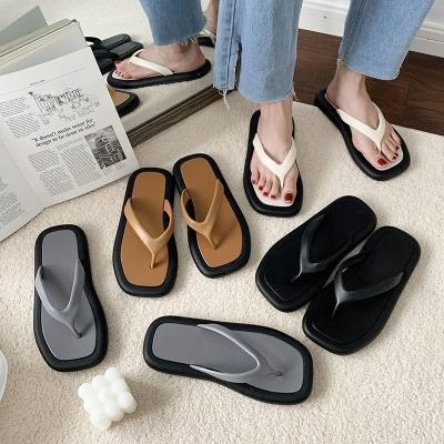 China Cushioning Fast Shipping  Women Fashion Flip-Flops For Summer Infradito Designer Custom Logo Slippers Flats Summer Flip Flops for sale