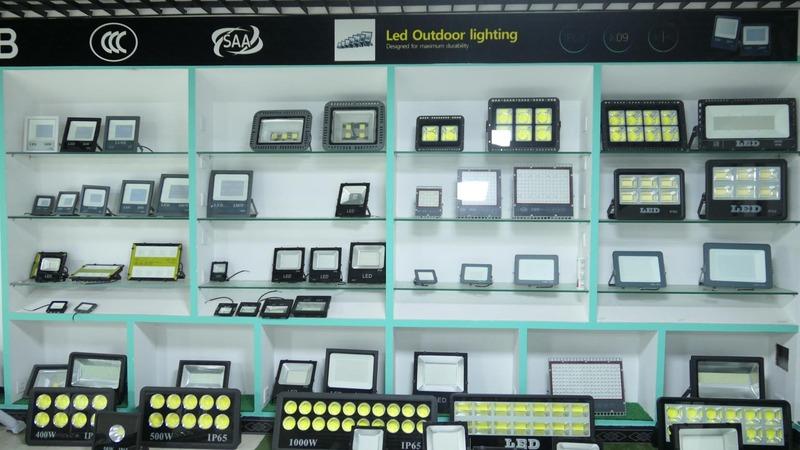 Verified China supplier - Zhongshan Lianchi Lighting Factory