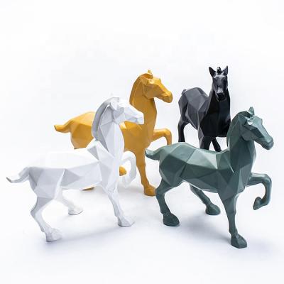 China Europe Geometric Home Decoration Table Resin Horse for sale