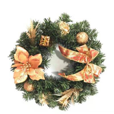 China Beautiful and artificial new holiday 2020 Christmas tree decoration outdoor Christmas wreath for sale