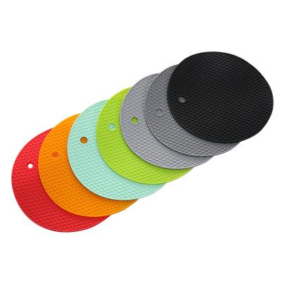 China Durable Non-Slip Mat Round Coasters Tripod Mat Honeycomb Multipurpose Drying Mat Pot Holders Heat Resistant Silicone Insulation Warm Pads for sale