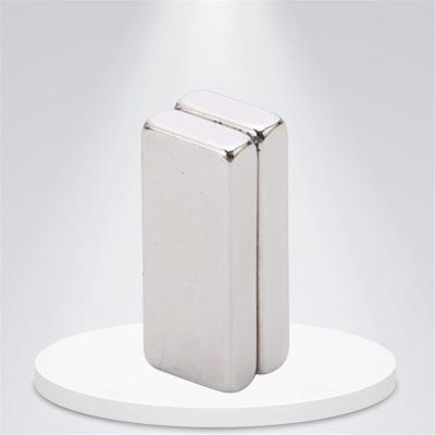 China Super Strong N52 Rare Earth Magnetite Neodymium Rectangular Strong Magnet Block Permanent Ndfeb Magnet for sale