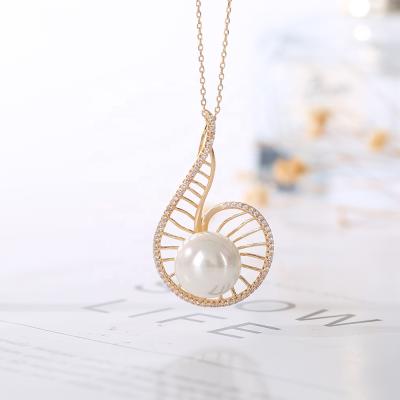 China Europe and America Pearl Necklace Madame Pearl Inlaid Jewelry Stainless Steel Gold Plated Pearl Chain Necklace for sale