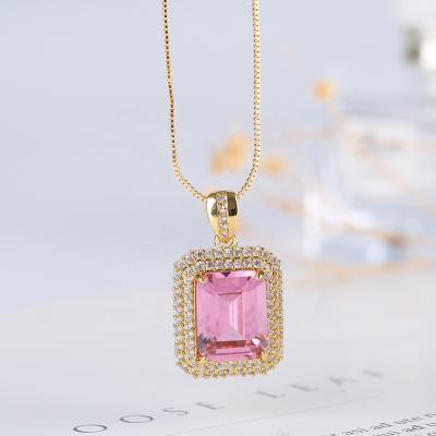 China Europe and America Geometric Zircon Necklace 2021 Fashion Jewelry Gold Plated Chain Inlaid Pink Zircon Necklace for sale