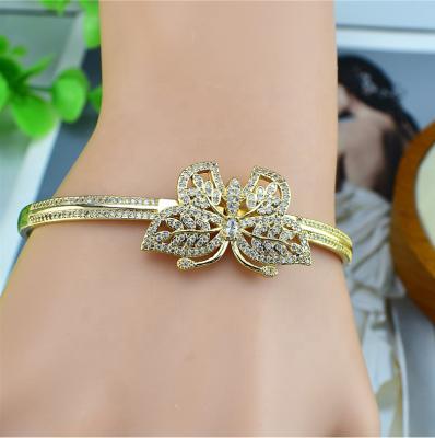 China 2021 Women's Bracelet Fashion Jewelry Butterfly Stainless Steel Women's Gold Plated Bracelet Europe and America for sale