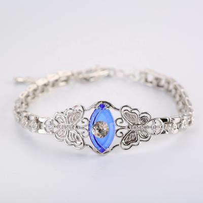 China 2021 Trendy Fashion Jewelry Crystal Silver Plated Alloy Eye Glass Eye Adjustable Bracelet for sale