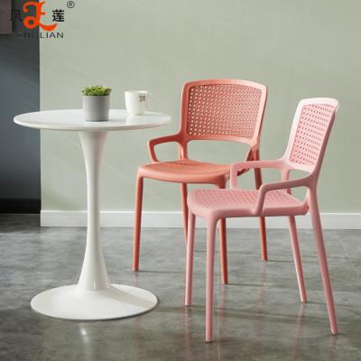 China Modern Wholesale Modern New Design Cheap Restaurant Dining Cafe Molded Stackable PP Plastic Dining Chair With Armrest for sale