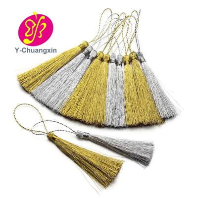 China Customized Free Sample 6cm Cheap Decorative Accessory Gold And Silver Metallic Tassel With Metallic Buckle for sale