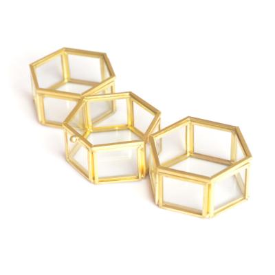 China Mini Hexagon Gold Geometric Lidded Ring Pillow Bearer Glass Jewelry Box for sale