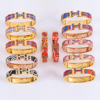 China Popular High Quality Bangle Women's Gutta Percha Color Enamel H-Letter Bangle 316L Hiphop Stainless Steel Jewelry for sale