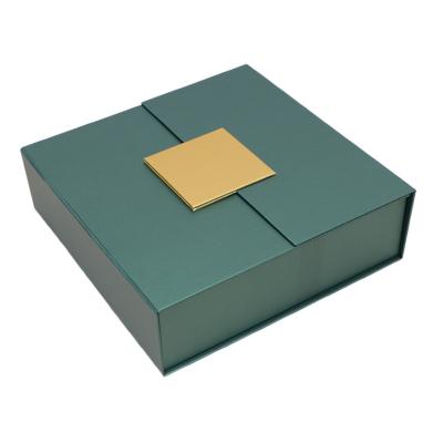 China Handmade Luxury Magnetic Gift Box Cardboard Large Size Lid Paper Gift Box Packaging Cosmetic Foldable Gift Box for sale