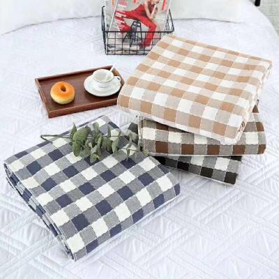 China Popular QUICK DRY cotton tartan blanket with cartoon pattern, Hot-selling gauze blanket, kids cartoon fleece blanket for sale