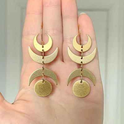 China Hot Selling BOHEMIA Amazon Earring Jewelry Zinc Alloy Fashion Boho Western Simple Crescent Moon Earrings For Women for sale