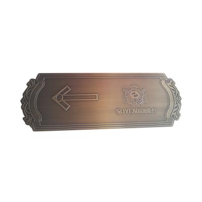 China Traditional Vintage Door House Metal Nameplates Decorative Engraved Brass Designs for sale