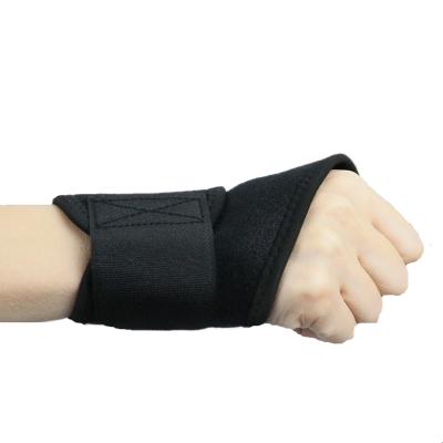 China 2021 Adults Sports Adjustable Weightlifting Wrist Support Bandage Gym Wrist Band for sale