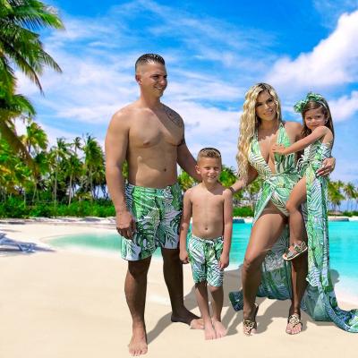 China Anti-pilling New 2021 Summer Beach Vocation Family Dad High Quality Mother Son Daughter 4-Piece Matching Swimsuit for sale