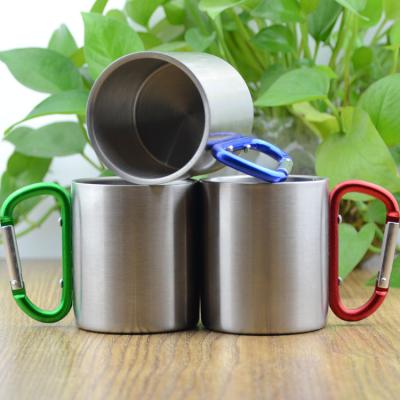 China Factory Sale Durable Coffee Mug Travel Sports Stainless Steel Mug With Handle Camping Tumblers With Carabiner Mug for sale