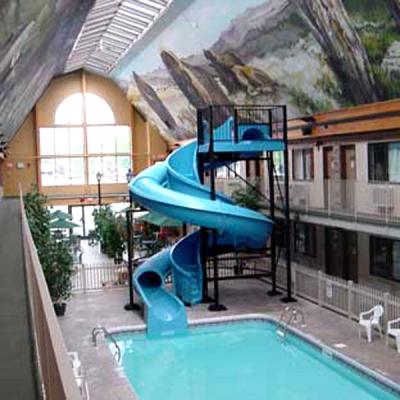 China Body Spiral Fiberglass Water Slide Swimming Pool Water Theme Park Equipment for sale