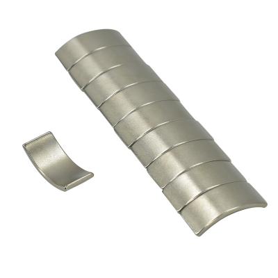 China Custom Strong Industrial Magnet D12mm D15mm D18mm D20mm N35-N52 Neodymium Magnet for sale