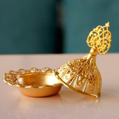 China Middle East Gold Hand Held Arabic Incense Burner Middle East Ramadan Metal Tray European Style Aromatherapy Burner for sale