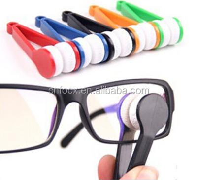 China Good Design Portable Microfiber Glass Sunglasses Cleaner Cleaning Brush CX-YC828 for sale