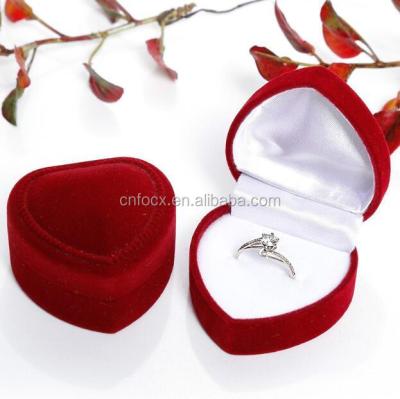 China Eco - Friendly Heart Shaped Ring Ear Stud Gift Box Jewelry Case / Portable Jewelry Cases for sale