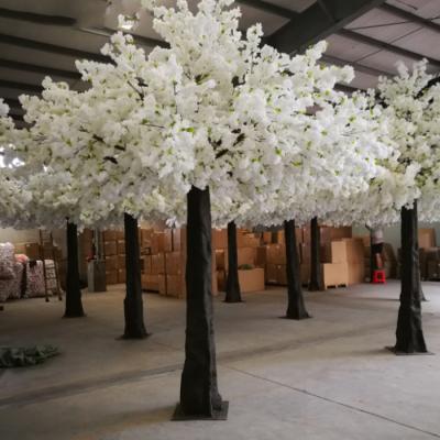 China Environmental Friendly Pink White Large Flower Artificial Cherry Blossom Tree Wedding Party Cherry Tree For Wedding Centerpiece for sale