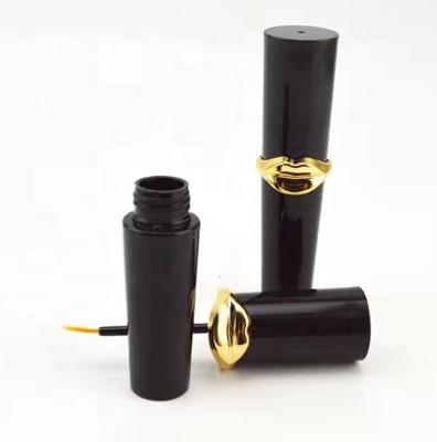 China New Unique Style Cosmetic Luxury Lip Shaped Eyeliner Packaging Gold Mouth Mascara Container Tube Black Bottle With Brush for sale