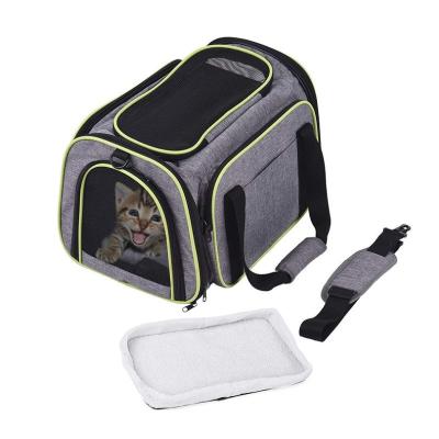 China Breathable Pet Accessories Dog Travel Carriers Shipping Available Pet Carriers Travel Suitcase For Cat for sale