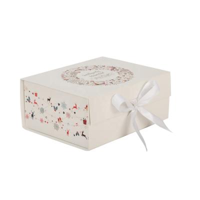 China Recyclable Custom Luxury Rigid Collapsible Gift Packaging Boxes With Ribbon for sale