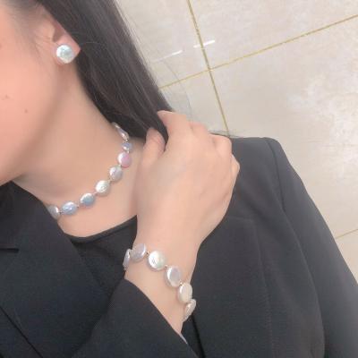 China Romantic Drop Shipping Flat Baroque Freshwater Button Pearl Necklace Bracelet Earrings Three Piece Jewelry Set for sale