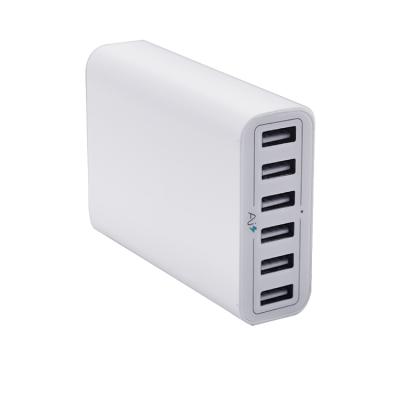 Cina Wholesale Mobile Phone 5V 12A 60W 6-Port USB Wall Charger Multi USB Charger Station Cell Phone Left Charging Station For Smart Devices in vendita