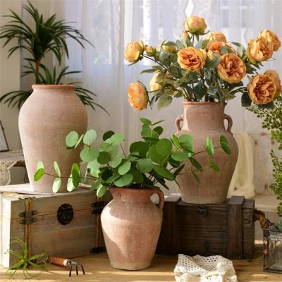 China Handmade Unglazed Indoor Modern Vase Terracotta Home Decor Terracotta Decor Home Decor Modern Different Custom Clay Shape Vase Pottery for sale