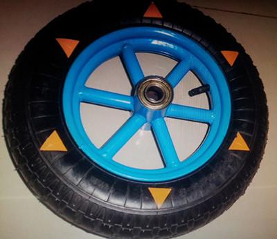 China 300-400mm Black PU Foam Wheels Pneumatic Air Tires for sale