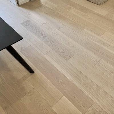 China Modern Prefinished Canadian Red Oak Flooring Oak Wood Engineered Flooring Flooring for sale