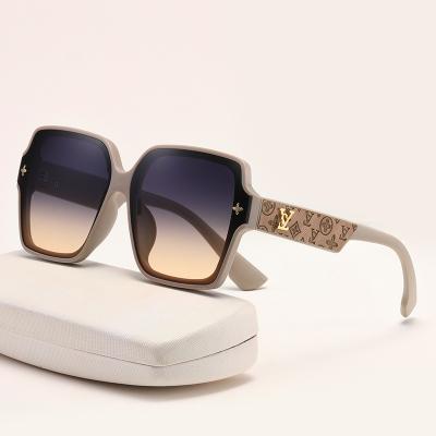 China Fashion Sunglasses 2023 new fashion square frame sunglasses ladies small fragrant wind light luxury sunglasses UV-proof big frame all match glasses for sale