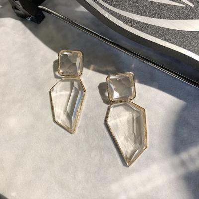 China Retro TRENDY Chandelier Jewelry Baroque Three-Dimensional Cut Gemstone Acrylic Geometric Transparent Earrings for sale