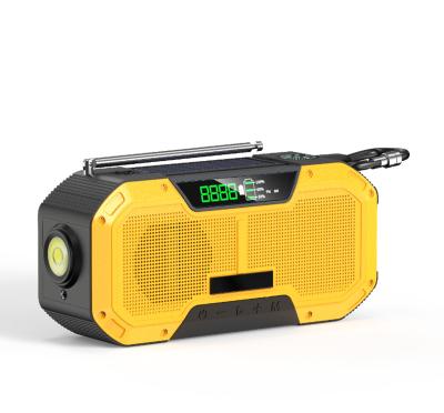 China Guarantee Hard Crank Quality Portable Emergency Radio With Bright Flashlight for sale