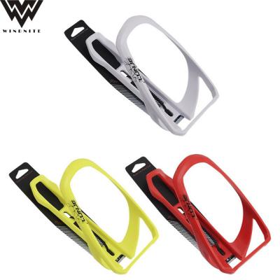 China Bicycle Water Bottle Cage PC Bicycle Water Bottle Holder Plastic Outdoor Recycling Lightweight Accessories Delicately for sale