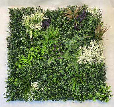 China Environmental Protection Top Sale Garden Fence PE Leaf Boxwood Hedge Panel Vertical Green and Customized Artificial Plastic Grass Plant Wall for sale