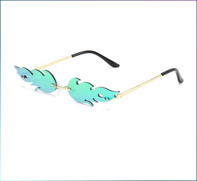 China HARO 2022 New Arrivals Sunglasses Fashion Sunglasses Flare Sun Glasses Odd Shaped Party Shades Women Ocean Rimless Glasses for sale