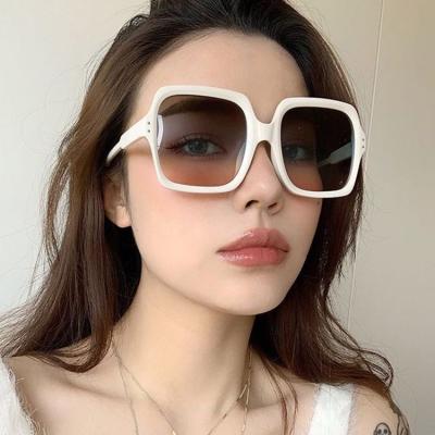 China Oversized Square Sunglasses Retro Fashion Sunglasses For Women for sale