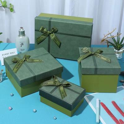 China Recycled Materials Assorted Sizes Luxury Paper Gift Box With Lids Interlocking Empty Fancy Paper Boxes For Wrapping Presents Gifts Christmas for sale