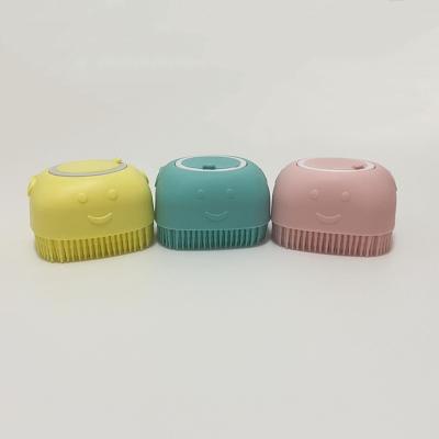 China Stored pet bath massage brush pet pengxiang brush pet brush shampoo for sale